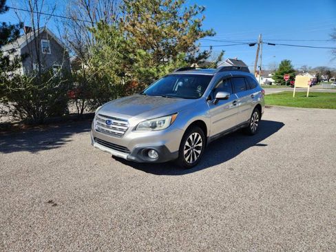Used 2016 Subaru Outback 2.5i Limited image 7