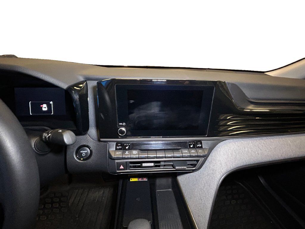 Used 2026 Toyota Camry LE w/ Convenience Package AWD/4WD image 10
