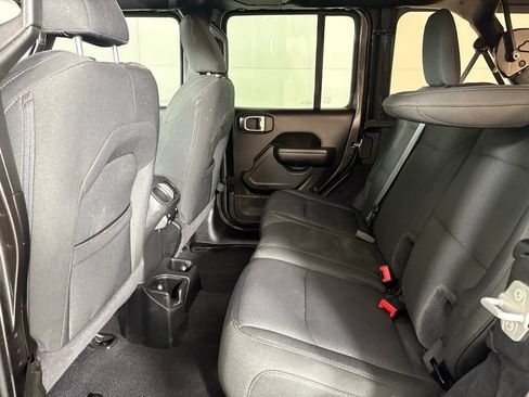 Used 2021 Jeep Wrangler Unlimited Sport AWD/4WD image 35