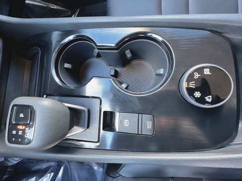 Used 2023 Nissan Rogue SV w/ SV Premium B Package image 23