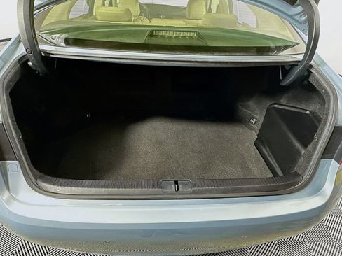 Used 2014 Lexus ES 300h w/ Luxury Package w/Bamboo Trim FWD image 26