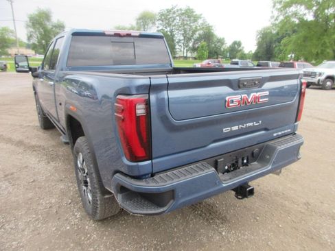 New 2026 GMC Sierra 3500 Denali w/ Denali Reserve Package AWD/4WD image 9