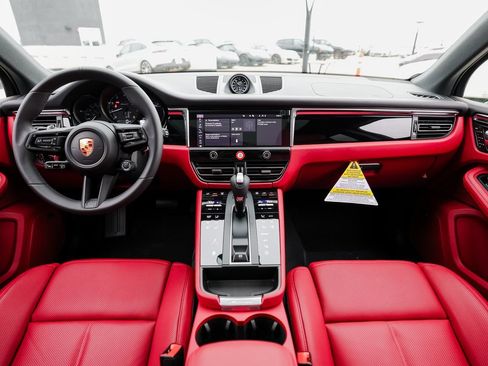 Certified 2026 Porsche Macan Turbo AWD/4WD image 25