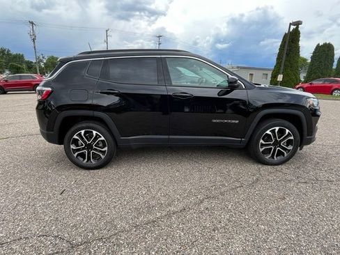 Used 2022 Jeep Compass Limited AWD/4WD image 6