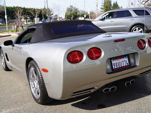 Used 1999 Chevrolet Corvette Convertible w/ Memory Pkg image 32