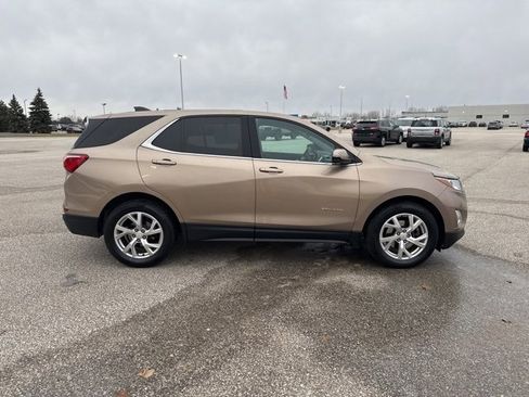 Used 2018 Chevrolet Equinox LT image 4