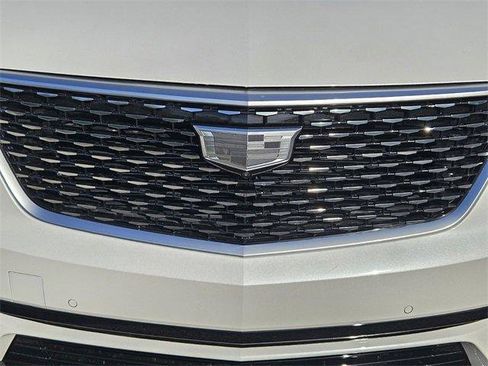 New 2025 Cadillac XT6 Premium Luxury w/ Technology Package image 9