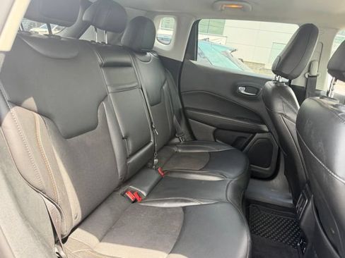 Used 2019 Jeep Compass Latitude w/ Popular Equipment Group AWD/4WD image 32