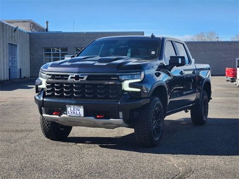 Used 2023 Chevrolet Silverado 1500 ZR2 w/ Technology Package image 4