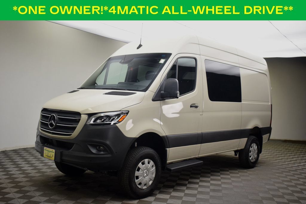 Used 2024 Mercedes-Benz Sprinter 2500 image 2
