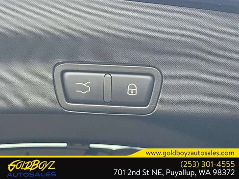 Used 2018 Alfa Romeo Stelvio AWD image 35