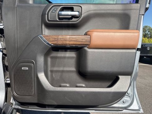 Used 2019 Chevrolet Silverado 1500 High Country w/ High Country Premium Package image 29