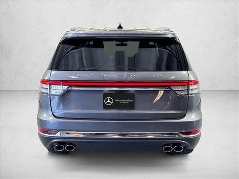 Used 2024 Lincoln Aviator AWD image 6