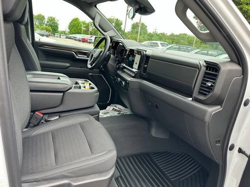 Used 2023 Chevrolet Silverado 1500 LT AWD/4WD image 25