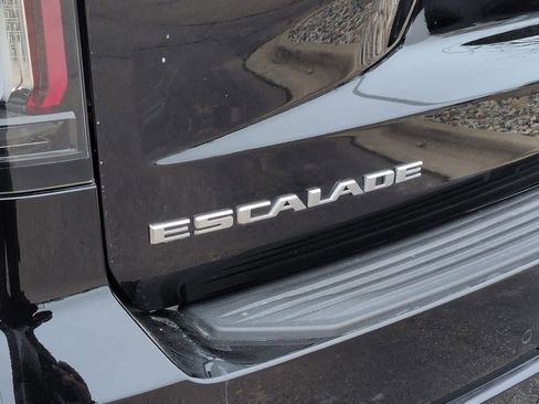 Used 2023 Cadillac Escalade Sport Platinum image 12