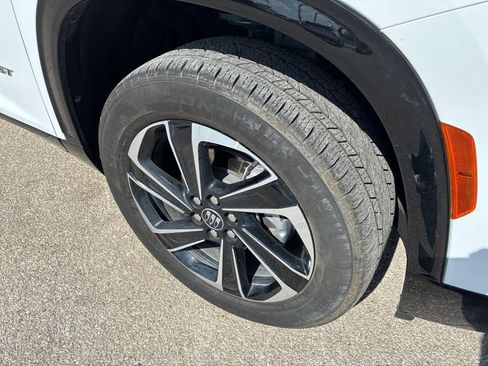 Certified 2026 Buick Enclave Sport Touring FWD image 9
