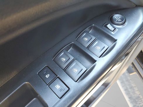 Used 2015 GMC Canyon SLE w/ SLE Convenience Package image 18