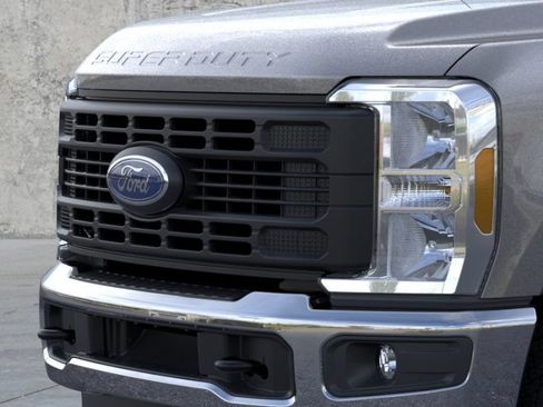 New 2026 Ford F350 XL w/ XL Chrome Package AWD/4WD image 17