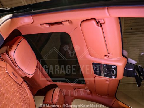 Used 2023 Bentley Flying Spur Azure AWD/4WD image 86