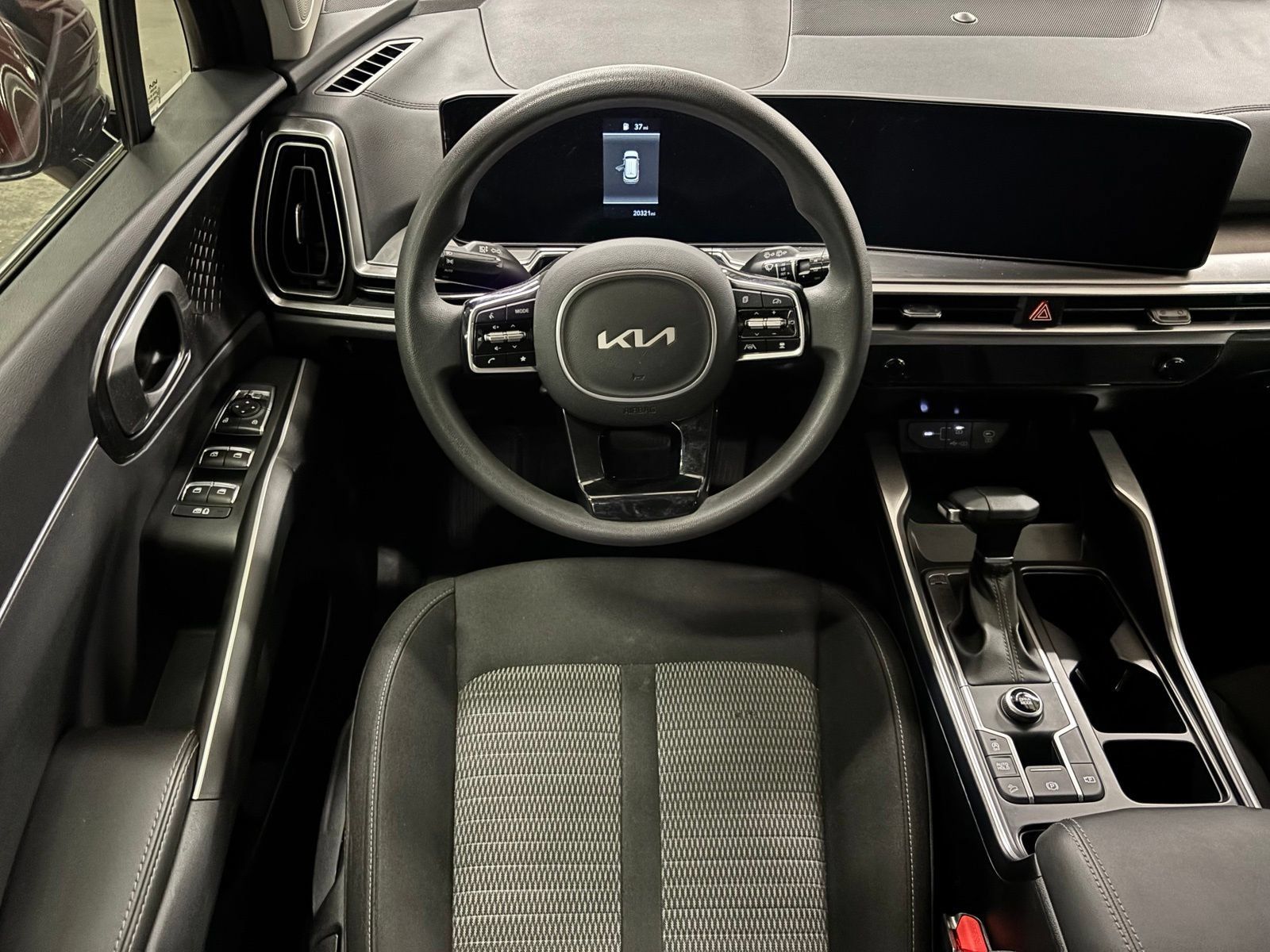 Used 2025 Kia Sorento LX FWD image 13