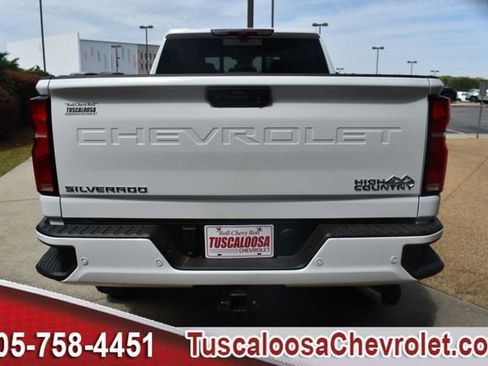 New 2026 Chevrolet Silverado 2500 High Country w/ High Country Premium Package AWD/4WD image 8