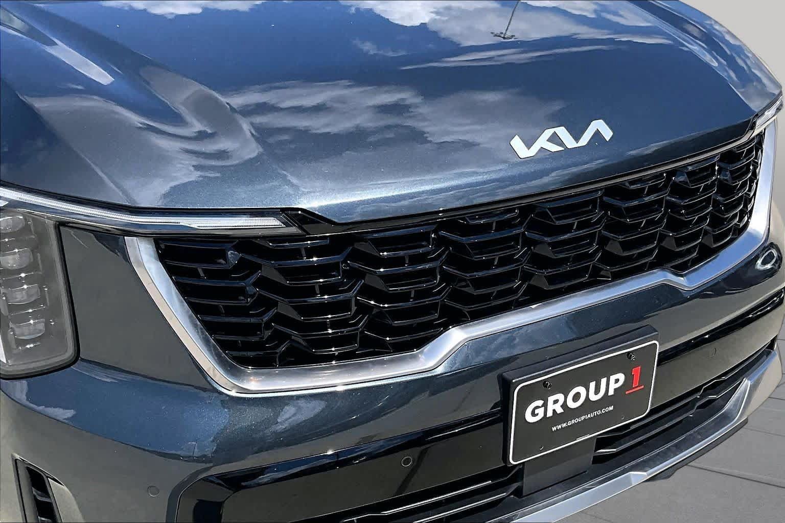 Used 2024 Kia Sorento S w/ Panoramic Sunroof Package FWD image 28