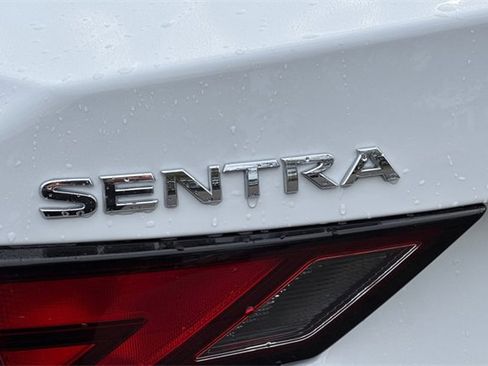Used 2025 Nissan Sentra SV image 49