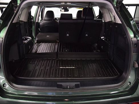 Used 2023 Toyota Highlander XLE image 34