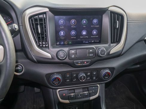 Used 2024 GMC Terrain Denali w/ Denali Premium Package AWD/4WD image 5