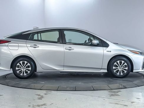 Used 2021 Toyota Prius Prime XLE FWD image 8