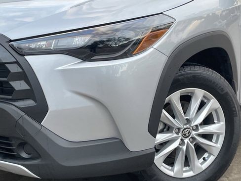 Used 2026 Toyota Corolla Cross LE image 8