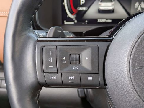 Used 2023 Nissan Pathfinder Platinum w/ Cargo Package image 29