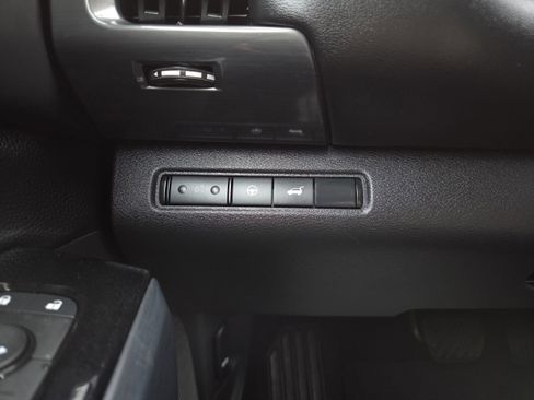 Used 2025 Nissan Pathfinder SL image 35