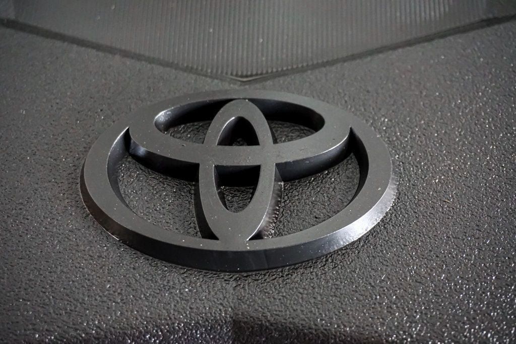 Used 2011 Toyota 4Runner SR5 w/ Convenience Pkg AWD/4WD image 53