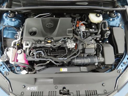 Used 2025 Toyota Camry XSE image 27