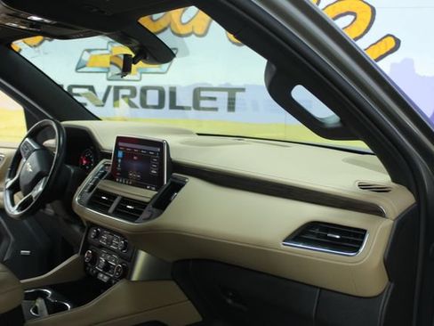 Used 2021 Chevrolet Tahoe Premier AWD/4WD image 10
