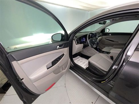Used 2020 Hyundai Tucson Sport image 11
