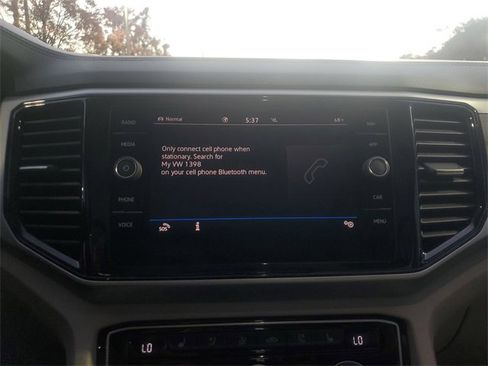 Used 2021 Volkswagen Atlas SEL Premium image 19