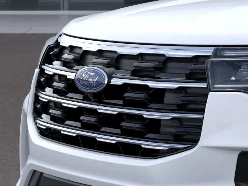 Used 2025 Ford Explorer Active w/ Active Comfort Package RWD image 17