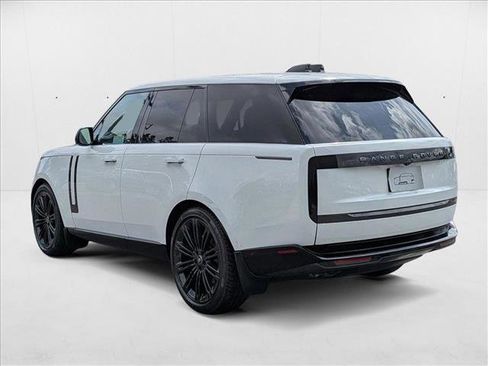 New 2025 Land Rover Range Rover SE image 9