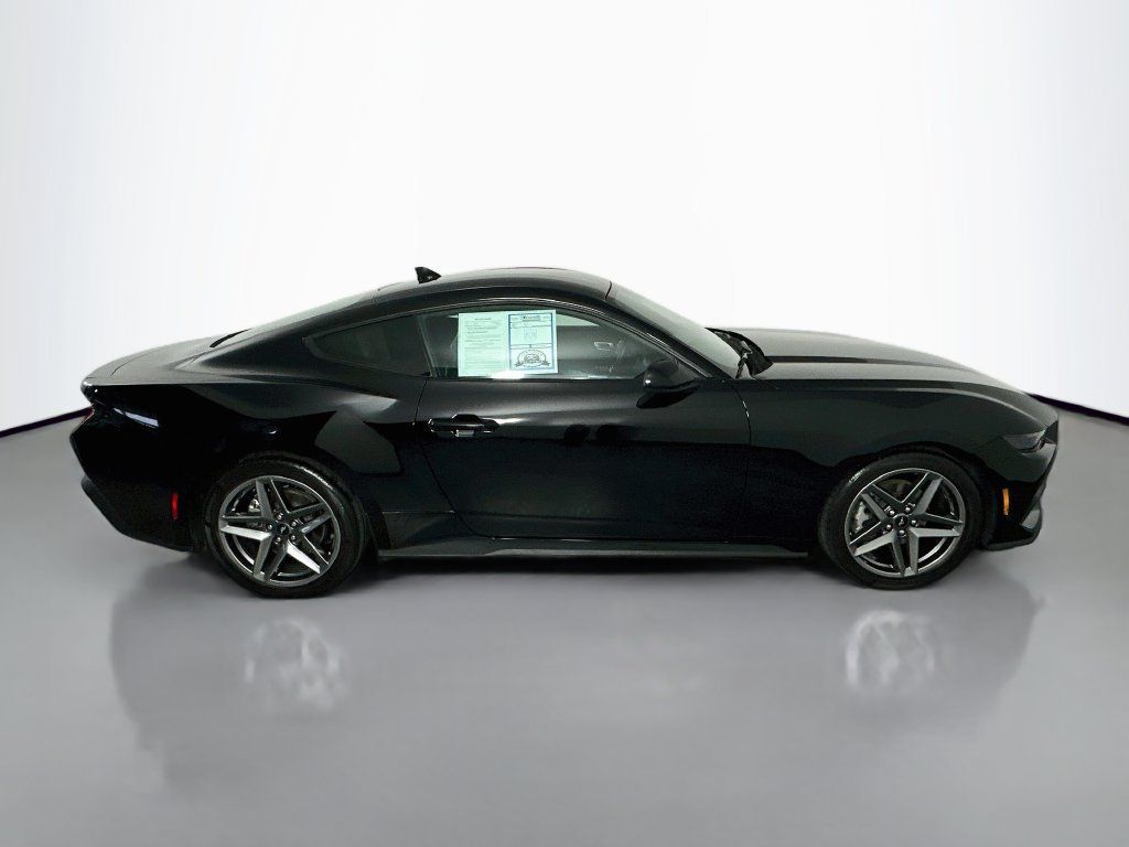 Used 2026 Ford Mustang Coupe RWD image 8