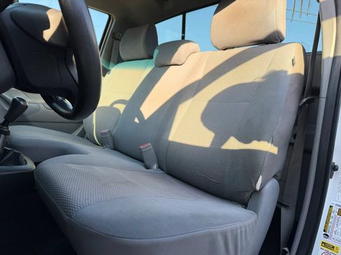 Used 2014 Toyota Tacoma 2WD Regular Cab image 10