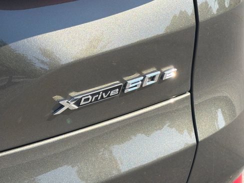 Certified 2025 BMW X5 xDrive50e w/ Premium Package AWD/4WD image 38
