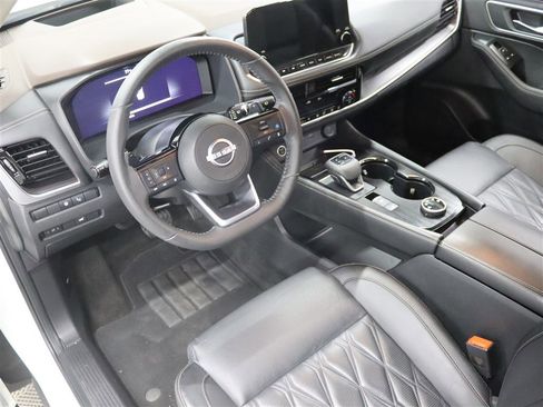 Used 2022 Nissan Rogue Platinum w/ Head-Up Display Package image 26