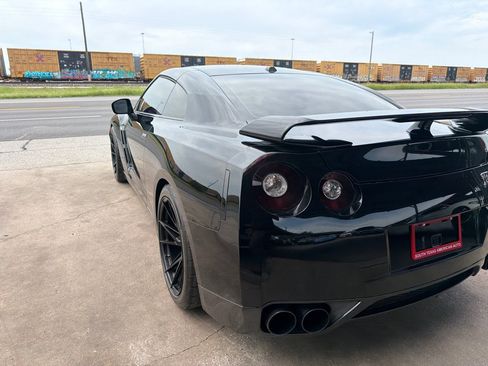 Used 2010 Nissan GT-R Premium AWD/4WD image 29