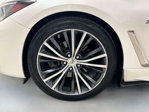 Used 2017 INFINITI Q60 2.0t w/ Premium Plus Package 2.0T AWD/4WD image 38