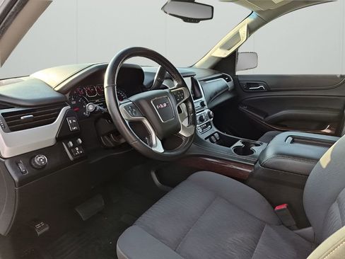 Used 2018 GMC Yukon XL SLE w/ SLE Value Package image 30