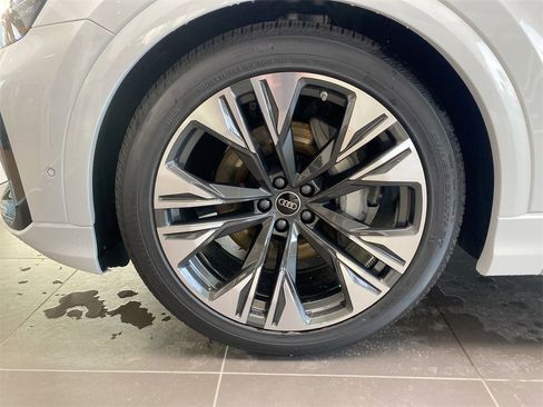 New 2026 Audi Q8 Premium Plus image 10