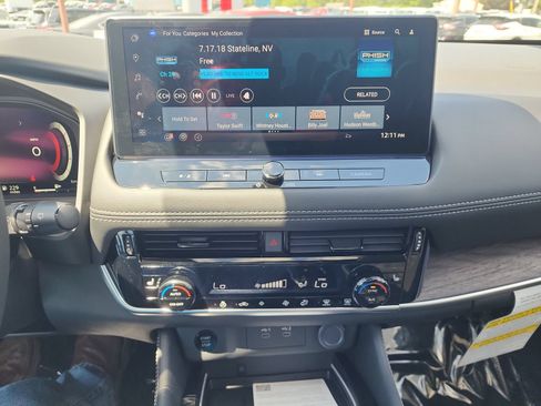 New 2026 Nissan Rogue Platinum AWD/4WD image 15