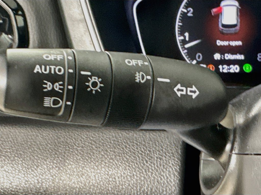 Used 2023 Honda Pilot Sport image 13